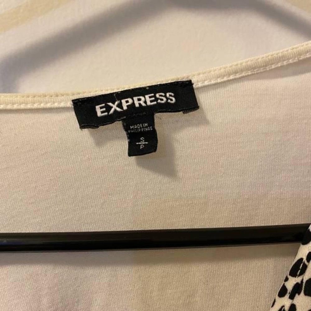 Express Printed Button Front Tee Shirt - Picture 3 of 4